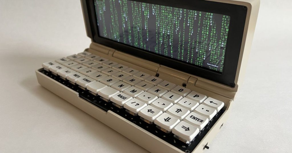 Penkesu ist ein handgefertigter Laptop mit mechanischer Tastatur