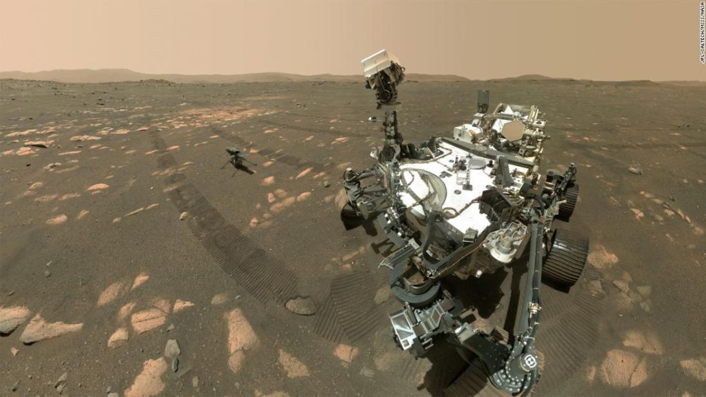 Ein Jahr nach der Landung auf dem Mars hat der ausdauernde Rover ein faszinierendes neues Ziel im Auge.