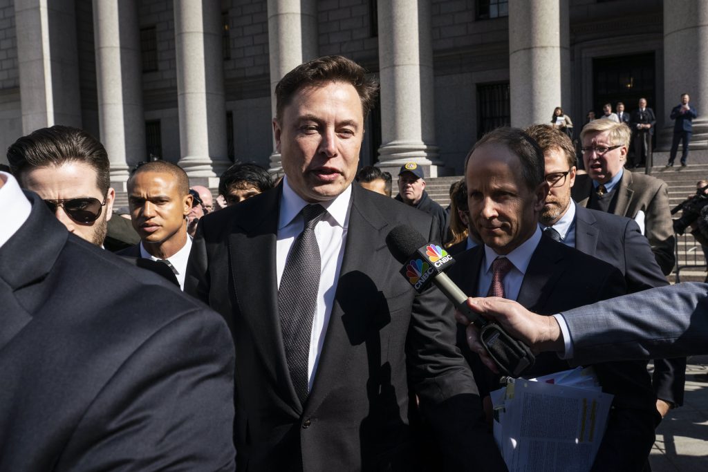 Nachdem Tesla-CEO Elon Musk eine „unerbittliche Untersuchung“ behauptet, zieht die SEC einen Rückzieher