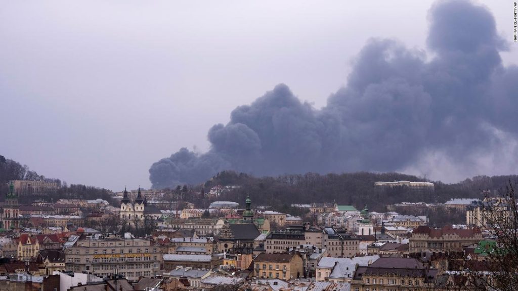 Lemberg, die bisher vom russischen Angriff verschonte Stadt in der Westukraine, wurde von gewaltigen Explosionen erschüttert