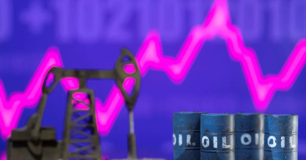 Die Ölpreise steigen, da der Konflikt in der Ukraine Lieferprobleme aufwirft