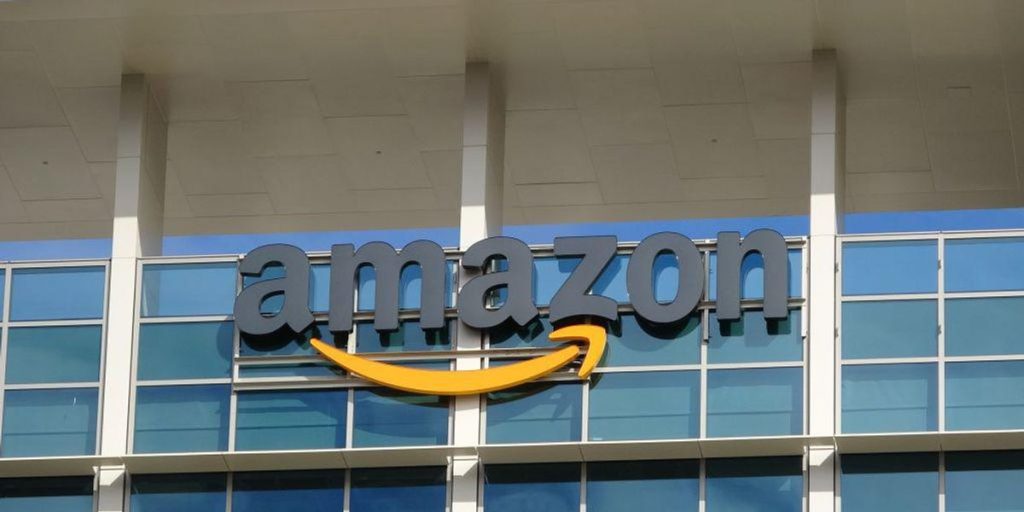 Amazon fügt „Treibstoff- und Inflationszuschläge“ hinzu