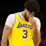 Anthony Davis von den Los Angeles Lakers sagt, eine unbekannte Handgelenksverletzung habe in der vergangenen Saison zu einem Totalausfall geführt.