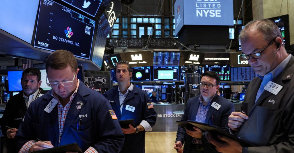 Die Wall Street schließt nach der Zinserhöhung der Fed mit starken Gewinnen