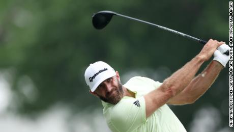 Dustin Johnson verlässt die PGA Tour, um bei der LIV Golf Series zu spielen, während Phil Mickelson zurückkehrt, um bei der Veranstaltung Golf zu spielen