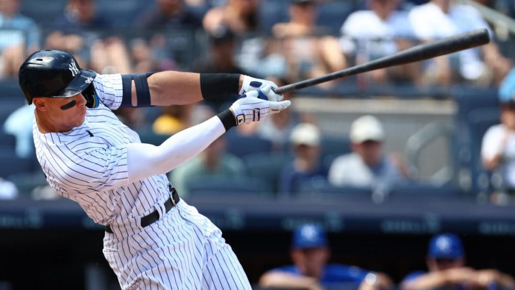 Aaron Judge erzielt 2022 zu Hause den 42. Platz der Yankees und wird nach 200 professionellen Hausbesitzern zum zweitschnellsten Team aller Zeiten