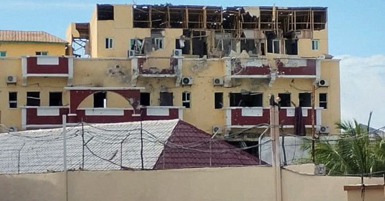 Somalische Militante griffen ein Hotel in Mogadischu an, mindestens 12 wurden getötet