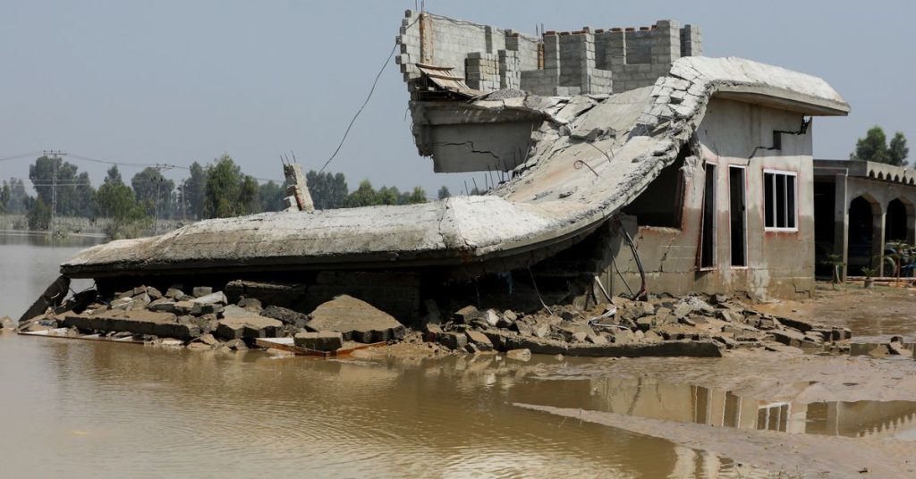 Verheerende Überschwemmungen in Pakistan fordern 1.100 Todesopfer, darunter 380 Kinder