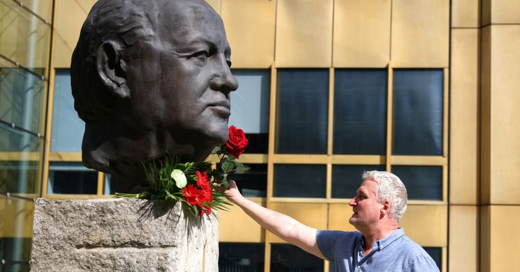 Putin Gorbatschow bestreitet die Abhaltung eines Staatsbegräbnisses und wird fernbleiben