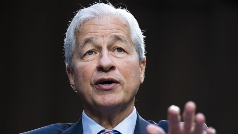 Aktien fallen, nachdem Jamie Dimon, CEO von JPMorgan Chase, vor einer Rezession warnt