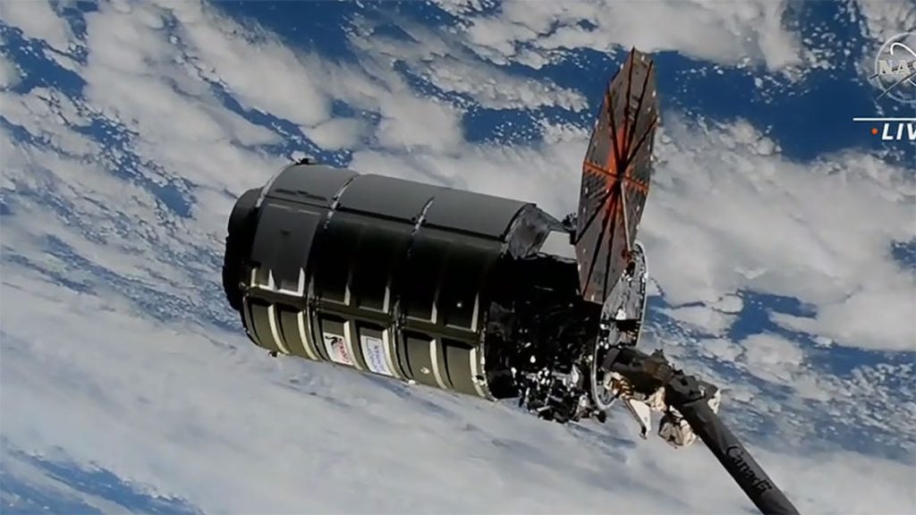 Das Cygnus-Raumschiff erreicht die Internationale Raumstation mit einer einzigen funktionierenden Solaranlage